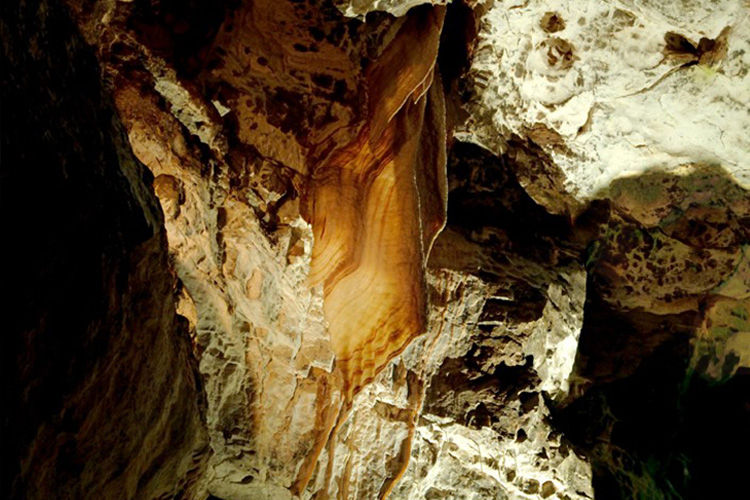 Dan-yr-Ogof